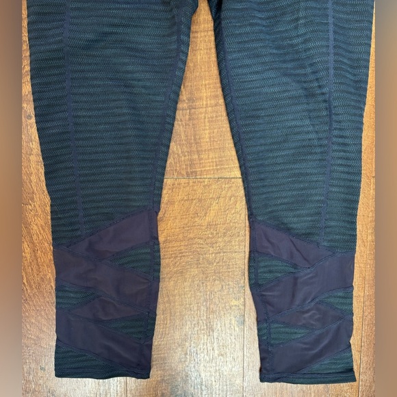 Athleta Womens leggings sheer mesh sz small - Picture 3 of 7